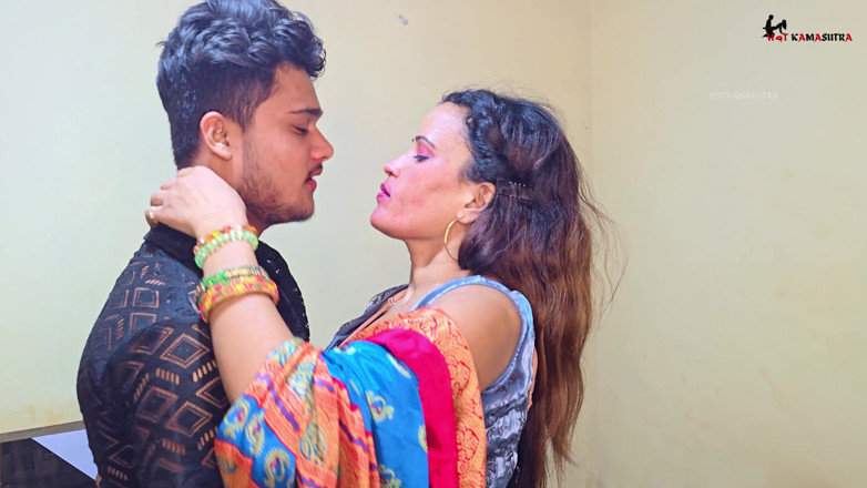 HOTKAMASUTRA: Pancutan mani dalam pepek bhabhi desi