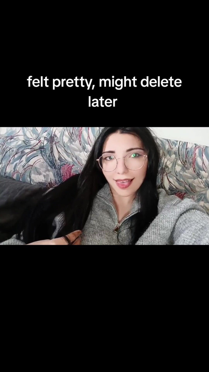 Softbrattypuppy: Tiktok derlemesi, müstehcen, çıplak, seksi