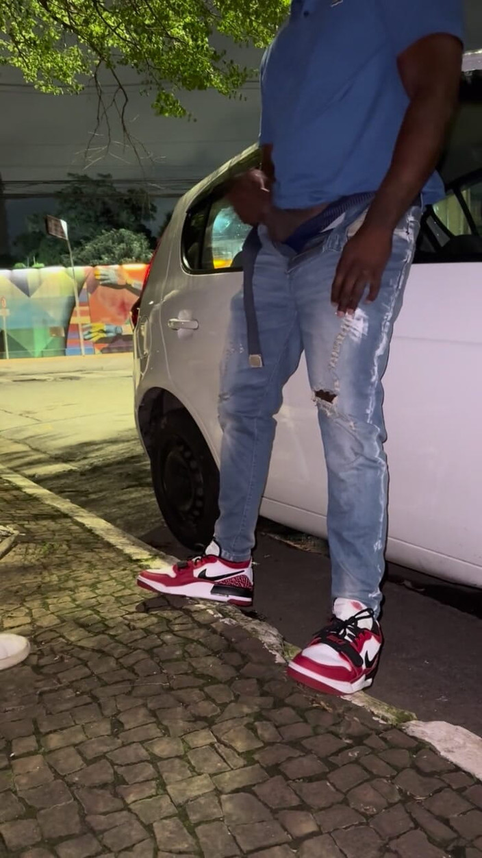 Andreialatina: Gifted Black Man Fucks Trans on the Street