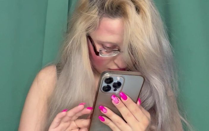FinDom Goaldigger: Dea Findom Goaldigger è il tuo paradiso!