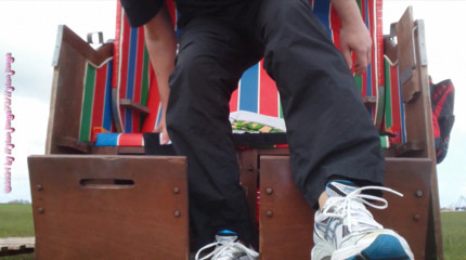 Carmen_Nylonjunge: Snapshot of my nylon feet in the beach 2 - Vacation Wangerland -