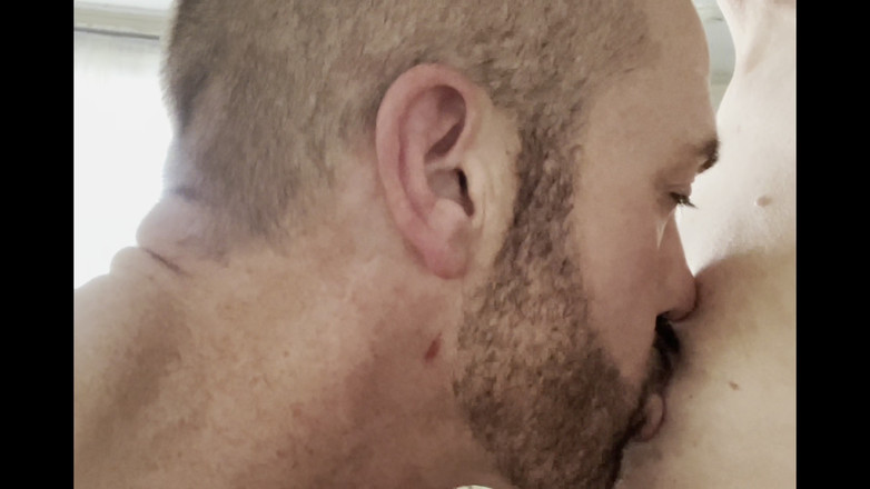 Tyler8: Pappa sugs, knullas och kommer