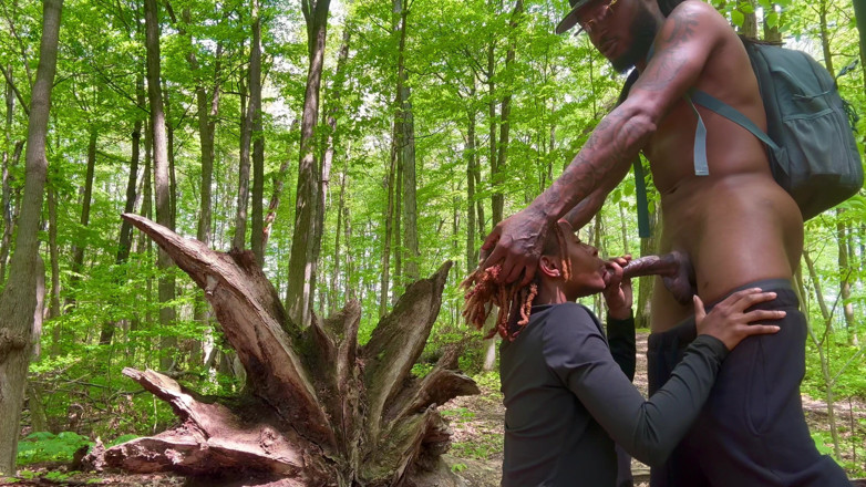 Vegancooooch: Přírodní procházka a výstřik na obličej v lese