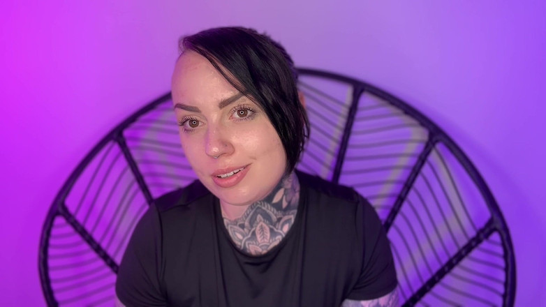 Miss Valentina: Zívání fetiš před spaním