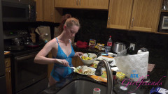 ATK Girlfriends: Lei ti sveglia, e succhia il tuo cazzo fino a...