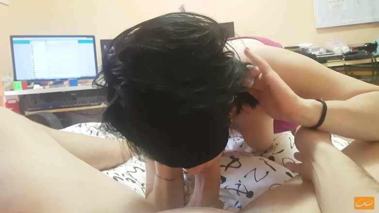 Unlimited Orgasm: A Una Niña Cachonda Le Encanta Chuparme La Polla