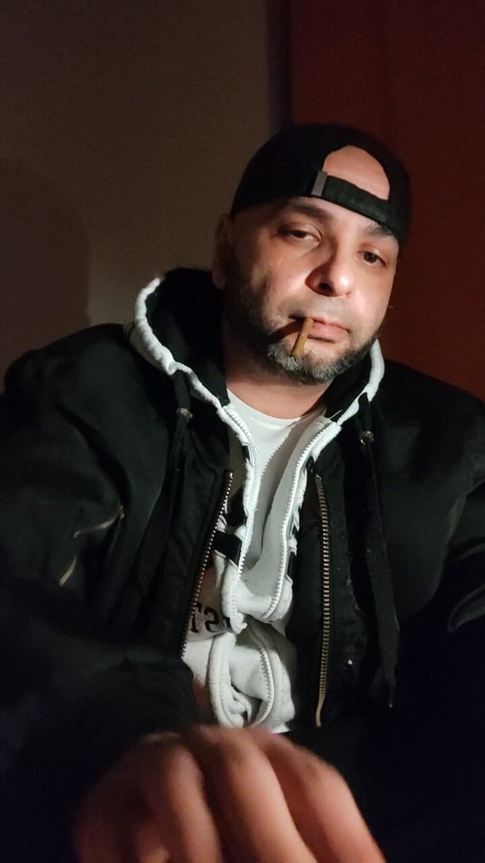 SmokedAlloy2: 더티정크브로는 심심해해, 친구를 찾고 있어.