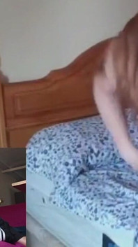 Blonďatá latina saje ptáka