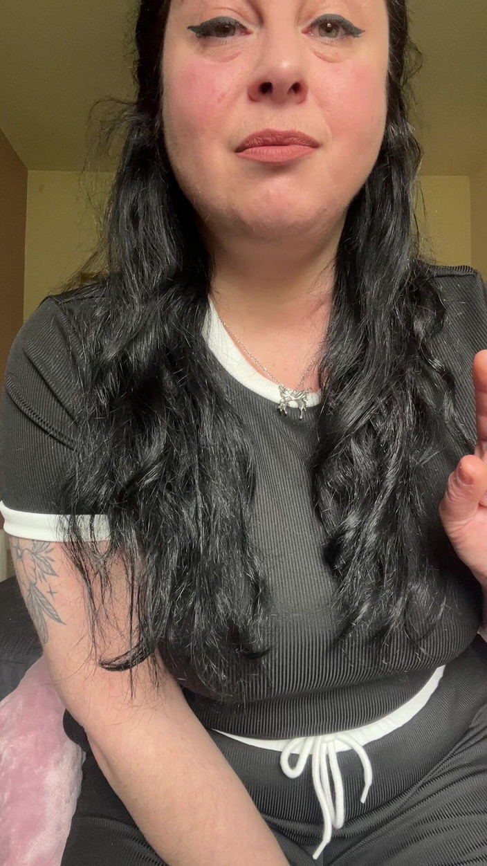 Maitresse Clara: Anda harus mengosongkan akun Anda di akun saya