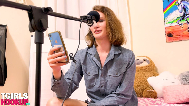 Tgirls Hookup: Behind the Scenes with Penny Peacock