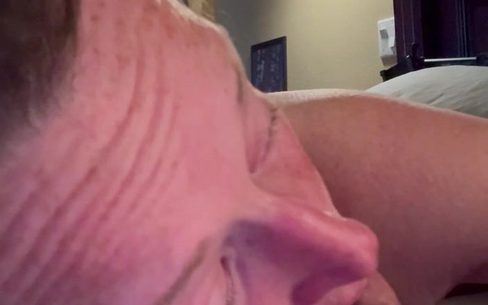 Bonewizzard69: Maman fait toujours de son mieux pour commencer la matinée