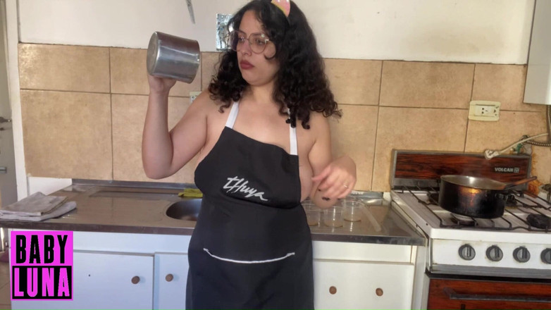 Babyluna939: Sadece önlük pişiriyor - flan, memeler ve tatlı dağınıklık bölüm 4