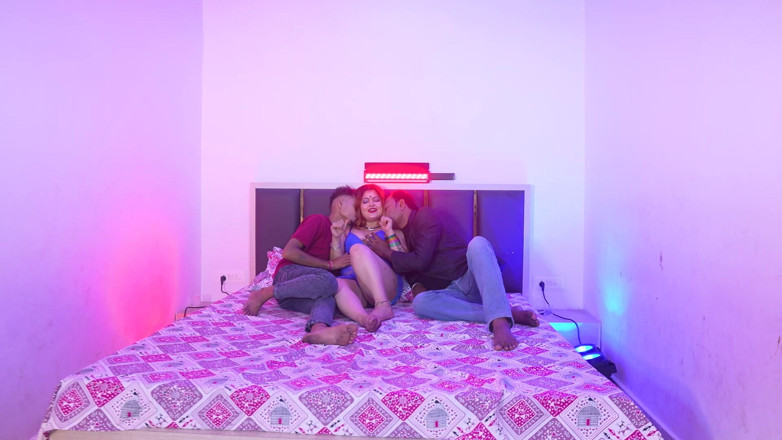 JAYESH GUPTA: 파티와 댄스