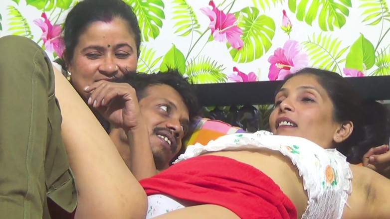 BIREA: Indain Two Bahu Get Fucked w jej ciasnej cipki Duriing...