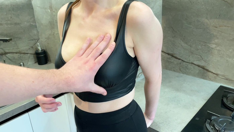 ArinaMills: Stiefzoon neukte stiefmoeder brutaal terwijl vader niet thuis was - Russische...