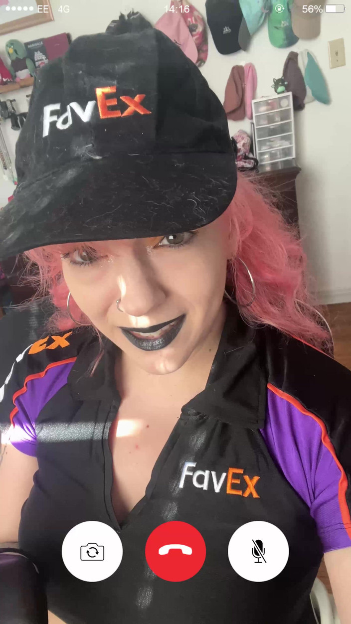 lilredvelvettt: Facetiming Your Ex GF