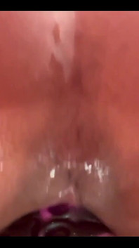 Chatte mouillée twerkeuse