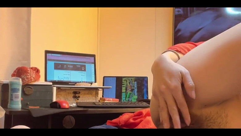 sweethanajapanese: Sexy japonská dívka s malou kundičkou v červeném stylu