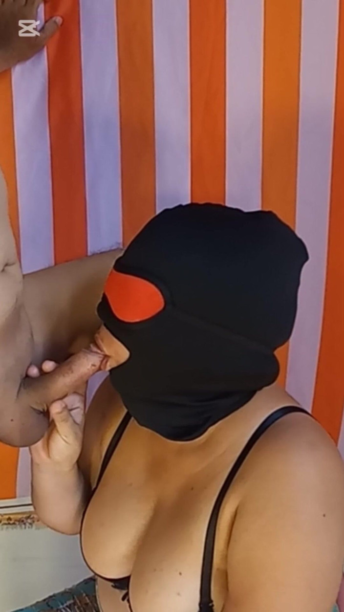 Bondage homemade mature: Vynikající maskovaný orální sex