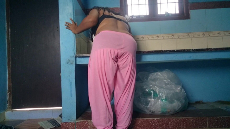 Benita sweety: डॉगी हॉट लंड चुसाई चरम