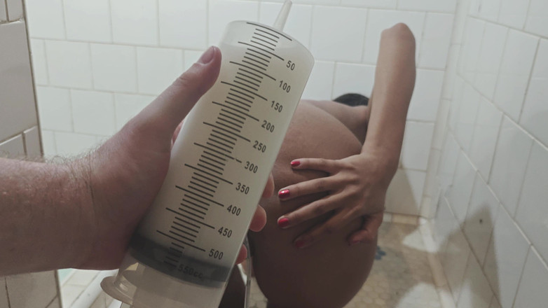 Lily Slav: Melkklysma-spel: diep vullen en rommelige release