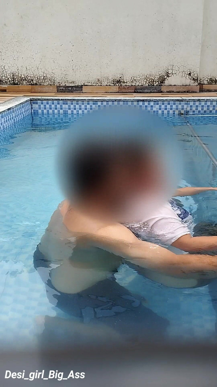 Nadiya: Keseronokan berisiko pasangan panas di kolam renang.