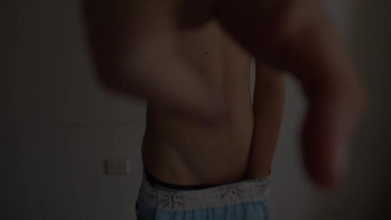 Icyhot707: Pria 18 tahun muncrat selesai latihan