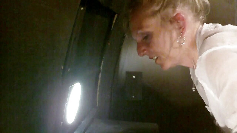 Movies by Louise: Gloryhole van 1 - de temps en temps