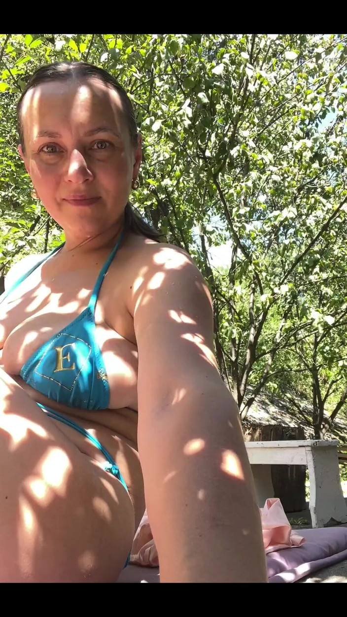 Crypto Mommy: Bin ich für dich versaut genug?