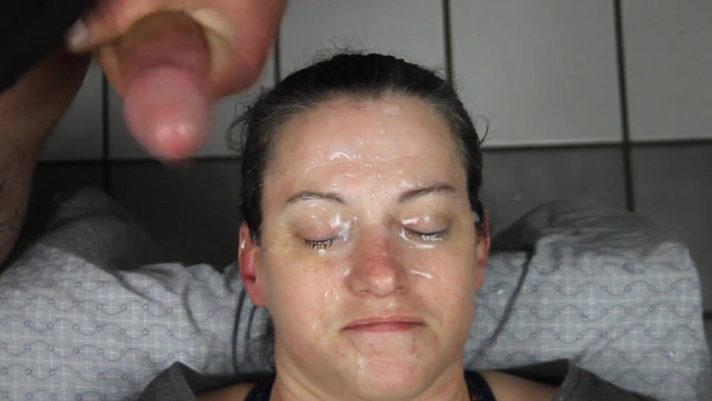 Dirty Dees: Adegan mesum dee lagi-lagi dicrot sperma hangat di wajahnya