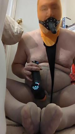 Phmann4u: 连裤袜束缚情人节的高潮