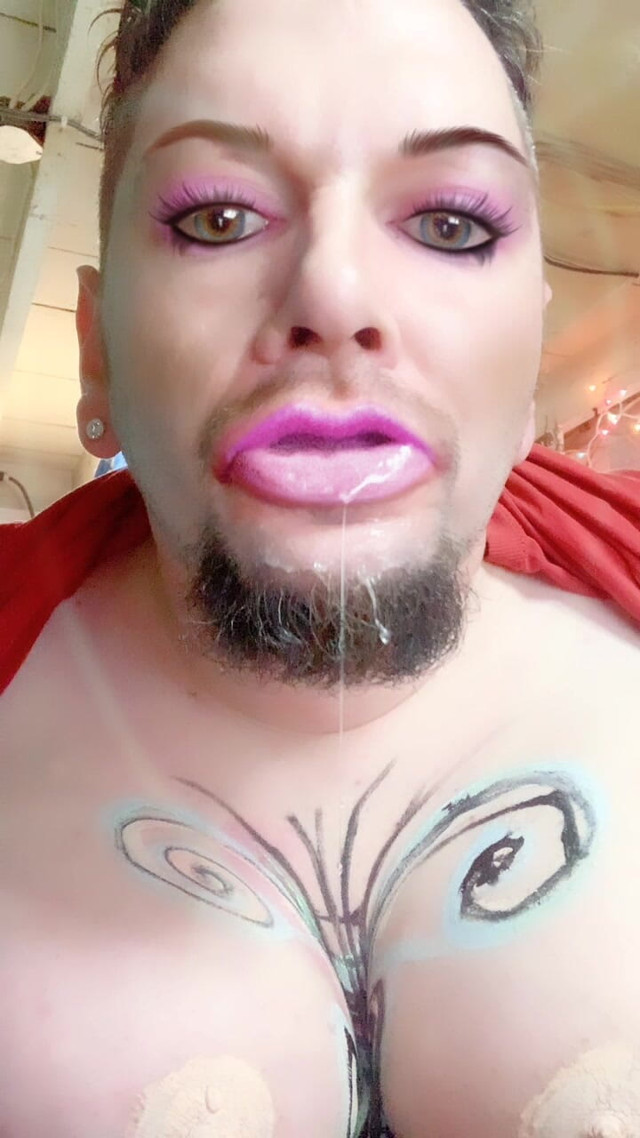 Huge Mouth Cum (Best crossdresser body ever)