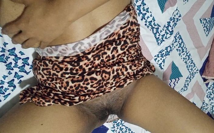 PATY PATY: Stepmom Dressed as a Tigress Has Fun Masturbating and Cums...
