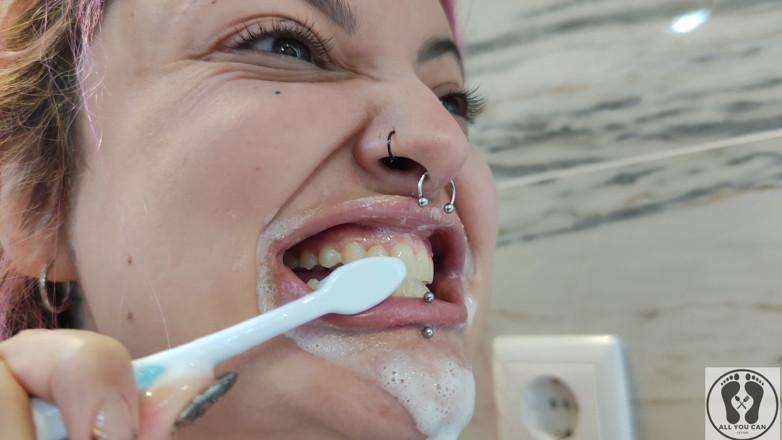 All You Can Fetish: 4k lingua bocca uvula faccia spazzolino da denti immagine di...