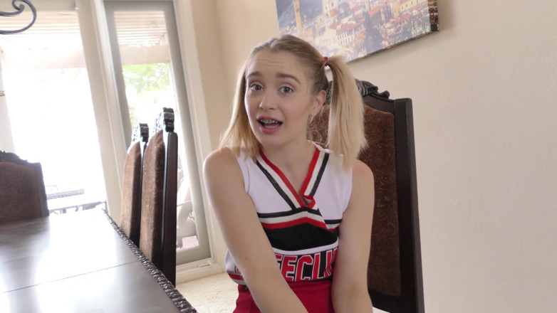 Hefburg: 18yo Cheerleader with Braces Loves It