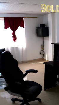 La mia nuova vicina è un'attrice porno