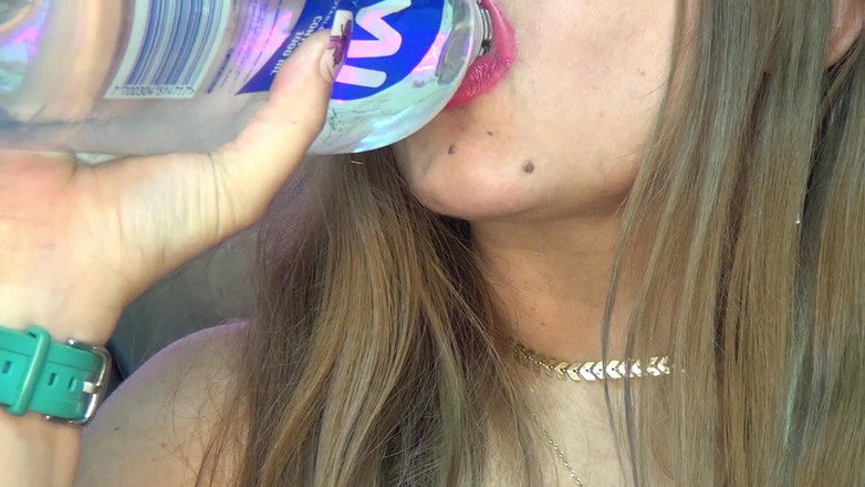 Angel eyes studio: ¡comiendo Enormes Gomas Rosas!