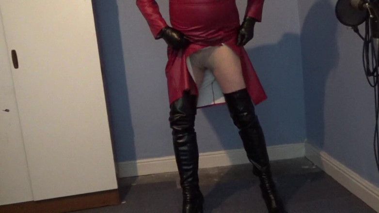 Leather Kirsten: Naughty Kirsten