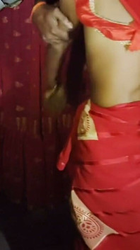 Caliente india en romance en sari