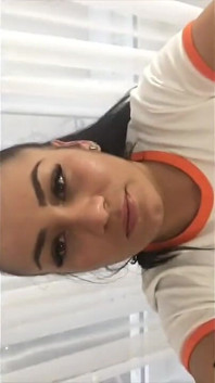 Enorme tieten babe Helen Star selfie maken en stuiterende borsten