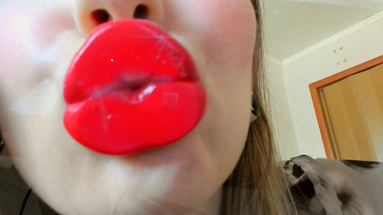 Rarible Diamond: Awak Di bawah My Red Lips