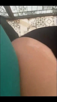 ミルフィカラはもともと自立した女性だったが、この日だけ、賑やかな街で迷子になってしまった