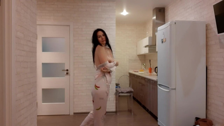 ANGELA_LADY: La miLF si è svegliata e vuole sesso e anche la...
