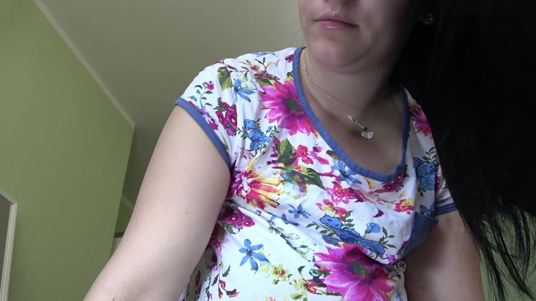 Anna Sky: Gorąca ciężarna suka Anna chce twojej spermy w środku