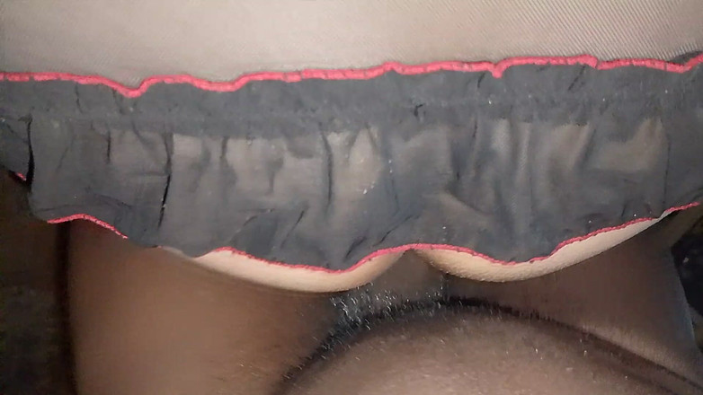 SexFamilyy: Pantatku dientot habis-habisan sama kontol raksasa pria kulit hitam