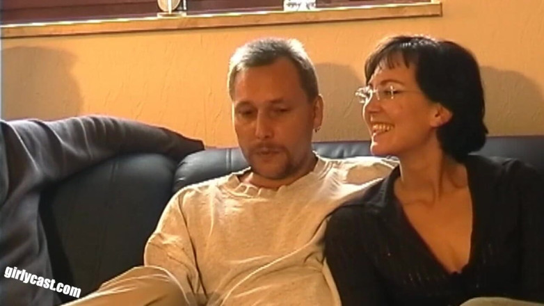 Girlycast: Lisa makes Mannie to a cuckold