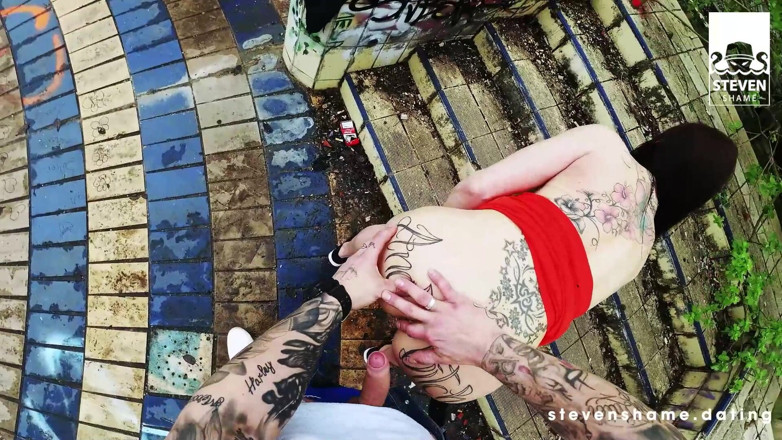 Steven Shame: Seks analny dla brudnej silikonowej MILF Julii Exclusiv