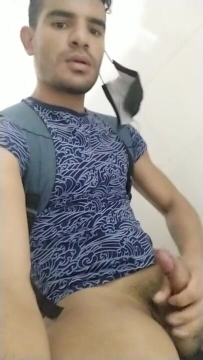 trebol_Jess: Jeune latino gay dans la salle de bain