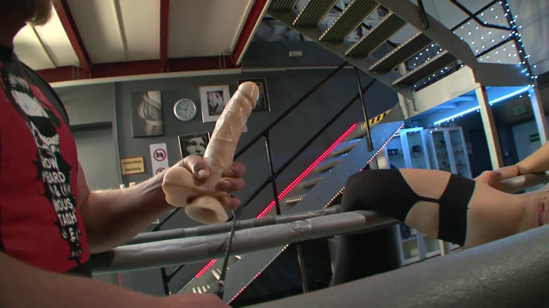 Absolute BDSM: Oddanie nastolatków 4 - Cały film