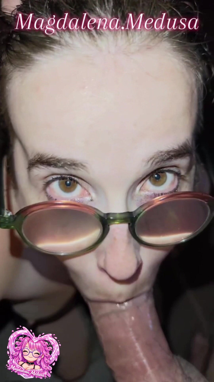 Magdalena Medusa: Slut with Glasses Sucks Like a Bitch up to the...